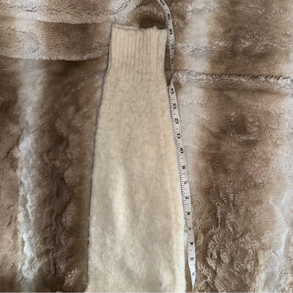 American eagle Cream Sweater with Bow Detail - Picture 5 of 8